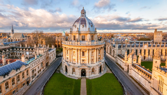 Scholarship Image