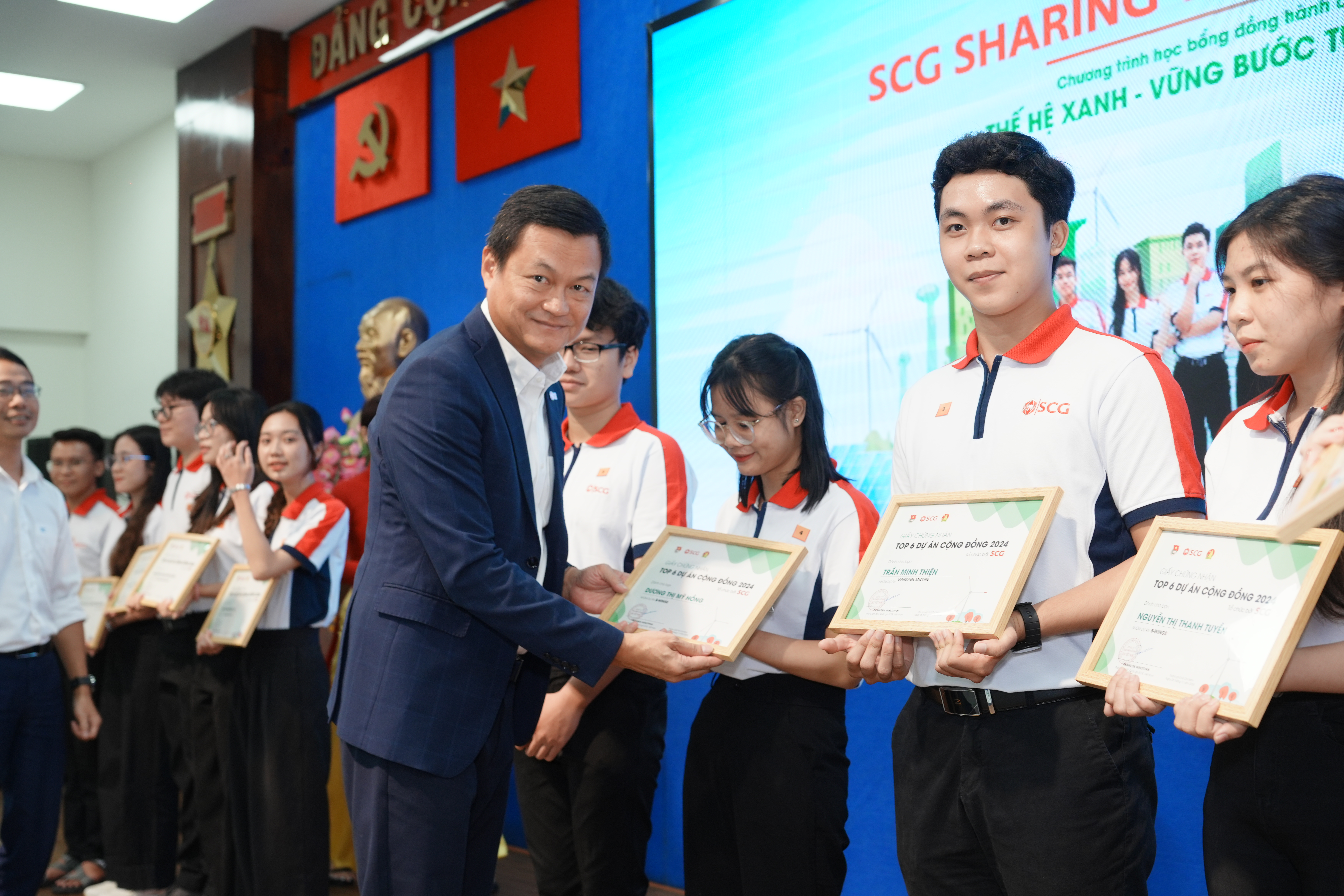 SCG Sharing the Dream trao 74 suất học bổng cho sinh viên khu vực phía Nam